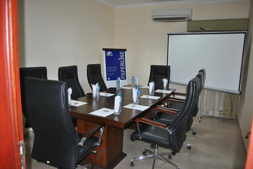 Three Arms Hotel Lagos Exterior photo