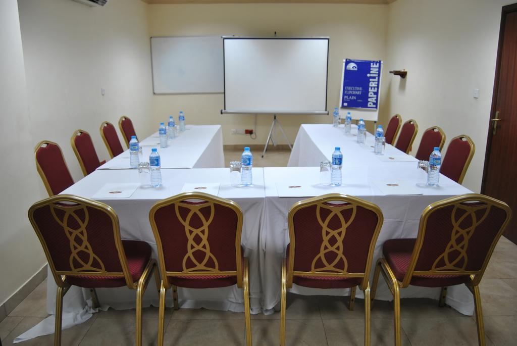 Three Arms Hotel Lagos Exterior photo