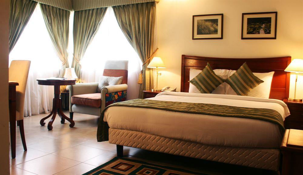 Three Arms Hotel Lagos Exterior photo