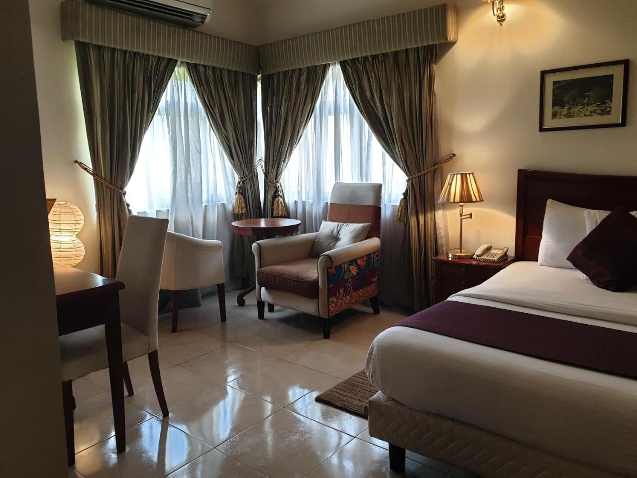Three Arms Hotel Lagos Exterior photo