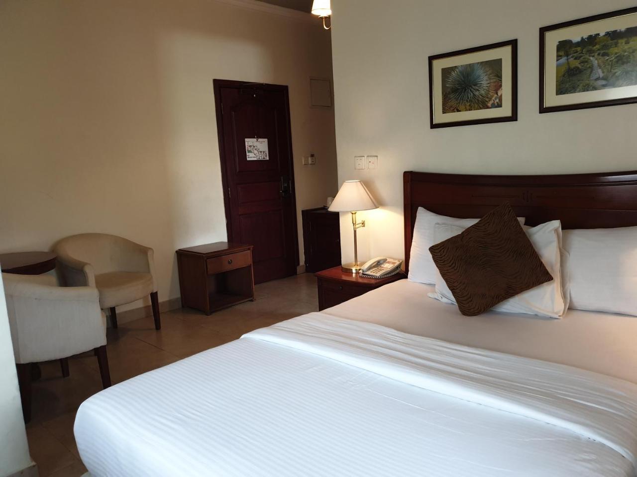 Three Arms Hotel Lagos Exterior photo