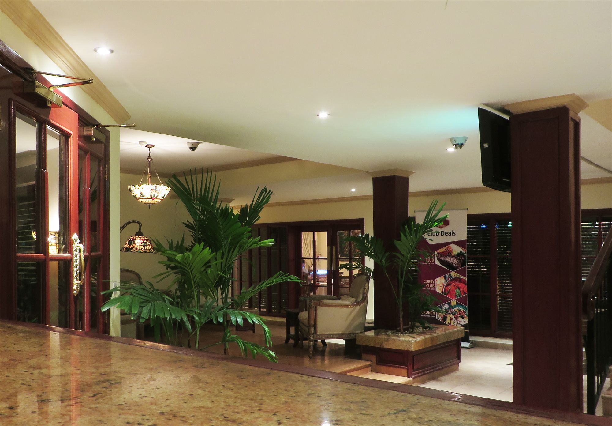 Three Arms Hotel Lagos Exterior photo