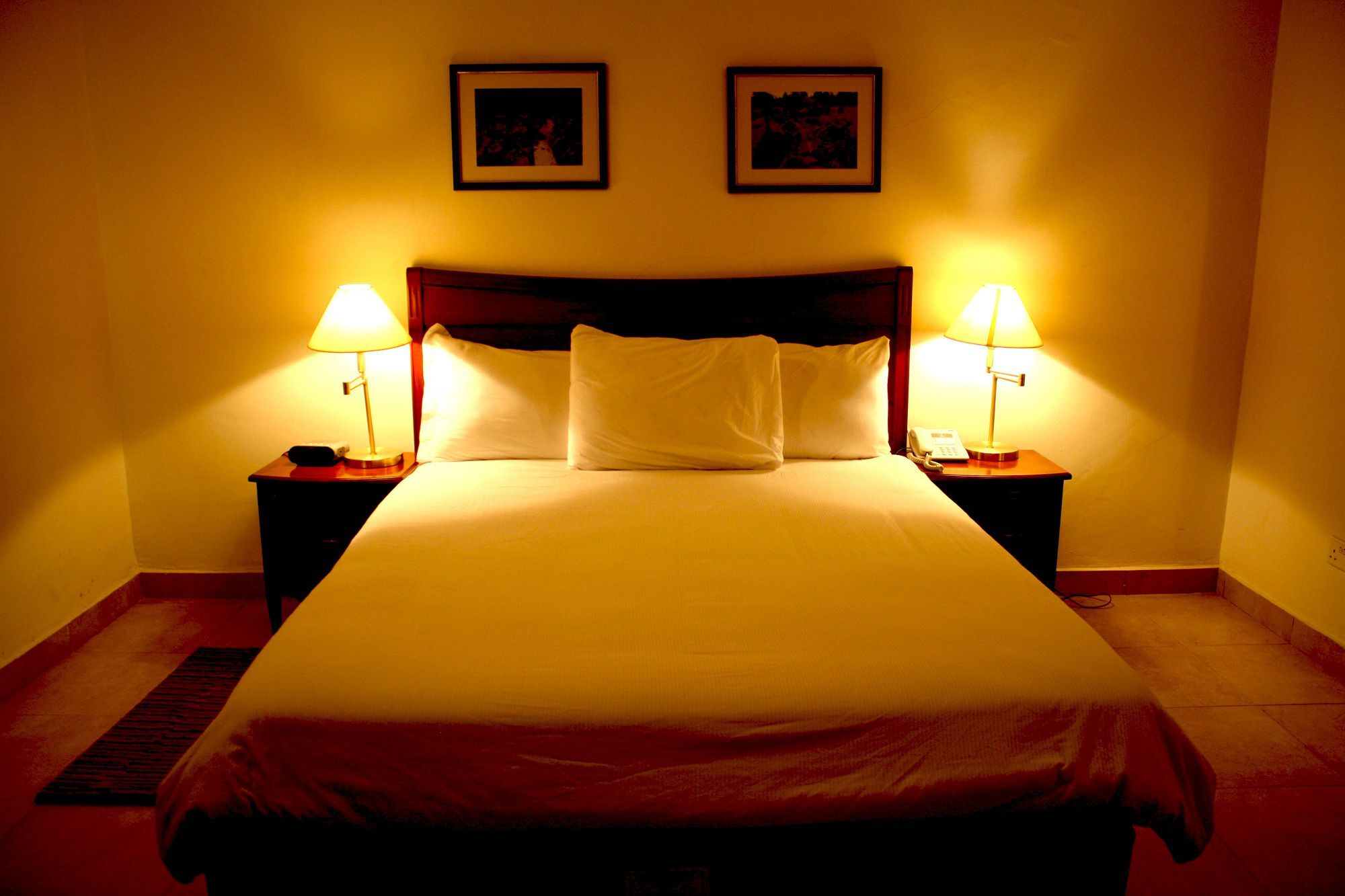 Three Arms Hotel Lagos Exterior photo